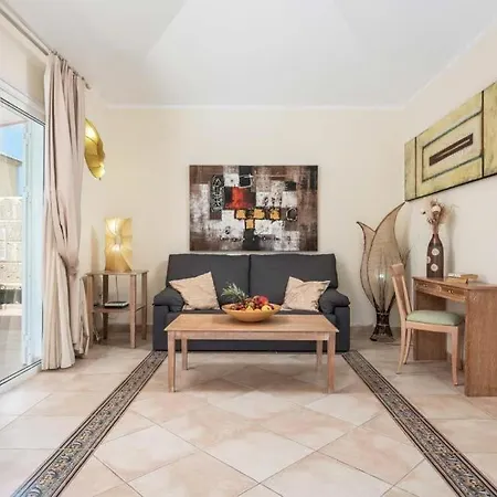 Playa De Fanabe Sleeps 6 Pool Air Con Villa *