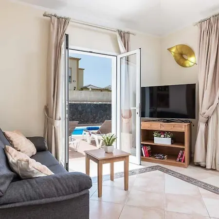 Playa De Fanabe Sleeps 6 Pool Air Con Villa Costa Adeje (Tenerife)
